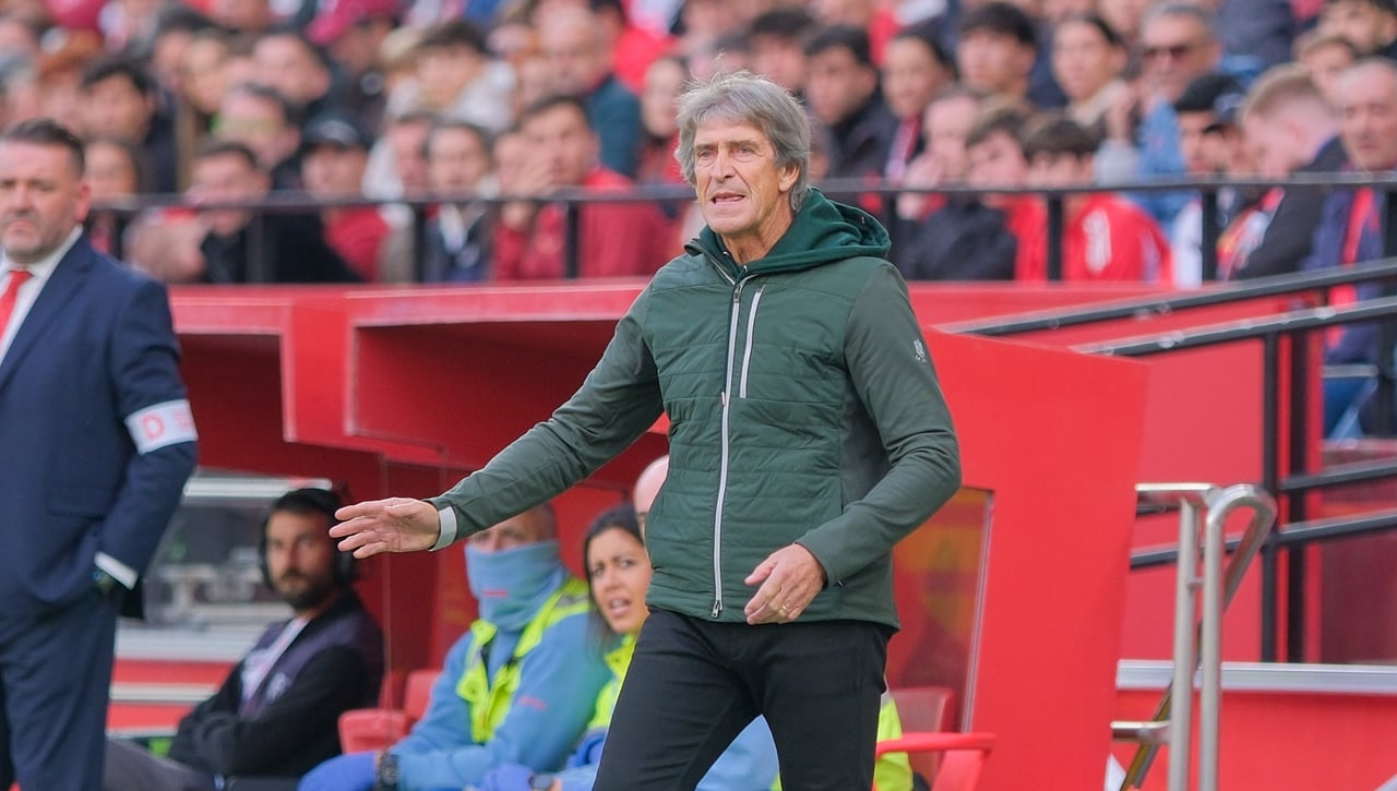 Pellegrini: "No hay equipo A ni equipo B, pero ganar un derbi sin los que faltaban aumenta el mérito"