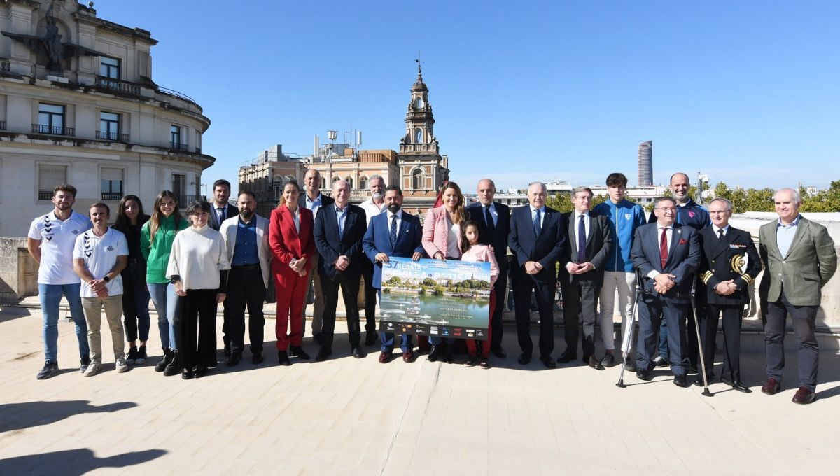 La Junta celebra que la Regata Sevilla-Betis se haya convertido en la gran fiesta del remo sevillano