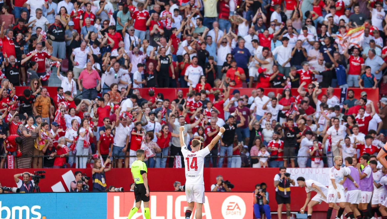 La afición del Sevilla exige más al equipo