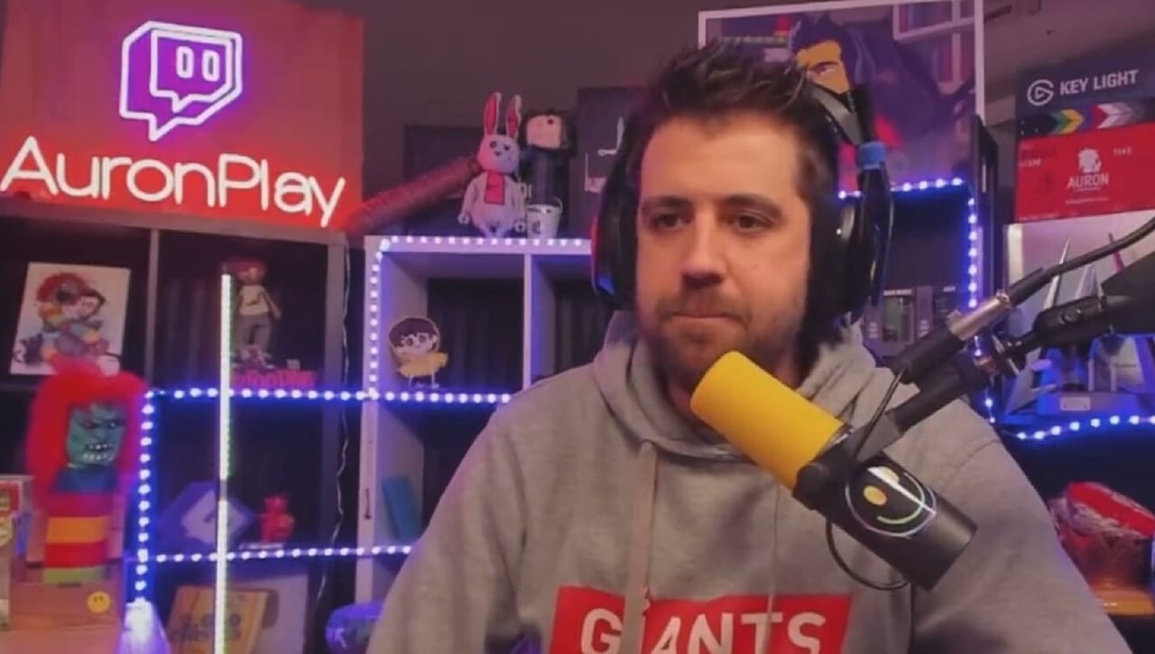 AuronPlay carga contra Piqué: "Me la repampinfla"