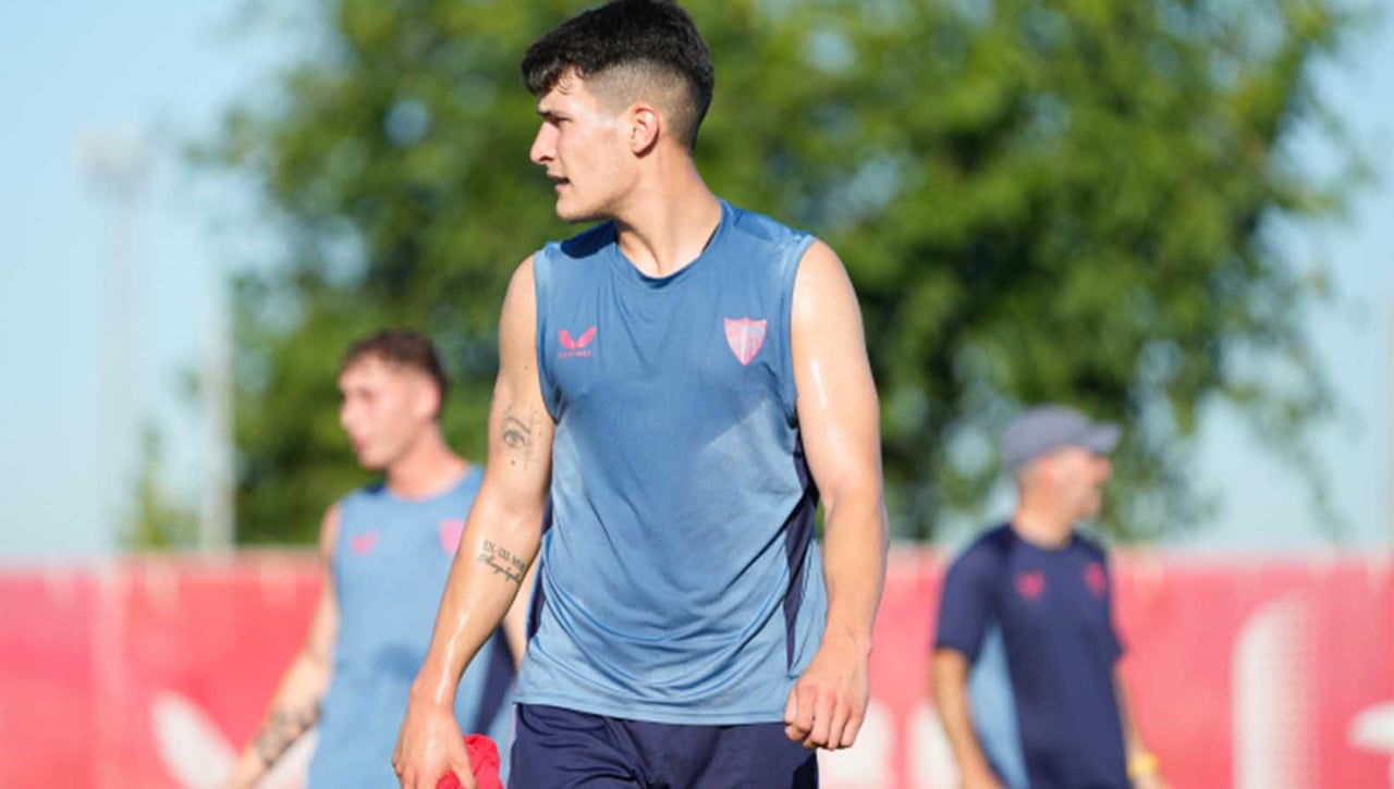 Un regreso, una baja inoportuna y un fichaje de Orta en la lista del Sevilla para Olot