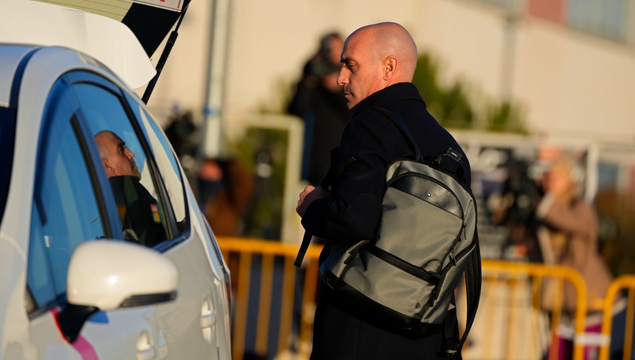 El gesto definitivo que 'caza' a Rubiales tras el juicio