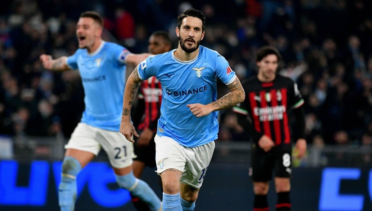 Luis Alberto cierra la puerta