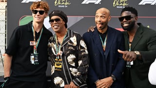 Las vacaciones de ensueño de Jannik Sinner: discoteca en Dubai con su pareja, Fórmula 1…