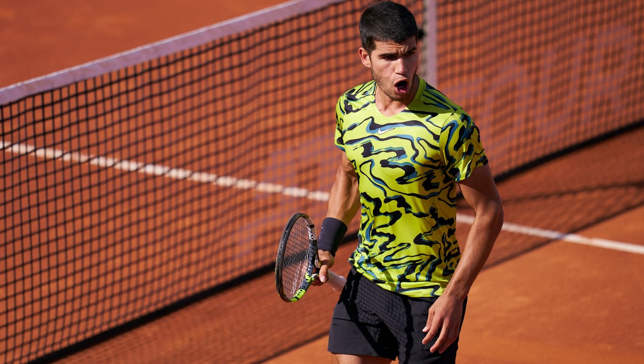 Alcaraz no da tregua a Bautista y sigue intratable en el Conde de Godó