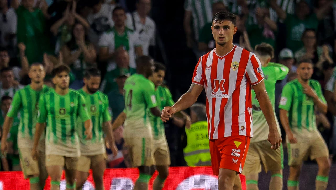 Gustan para el lateral derecho, pero se van de precio