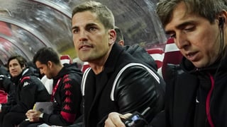 Robert Moreno toma asiento en su nuevo banquillo