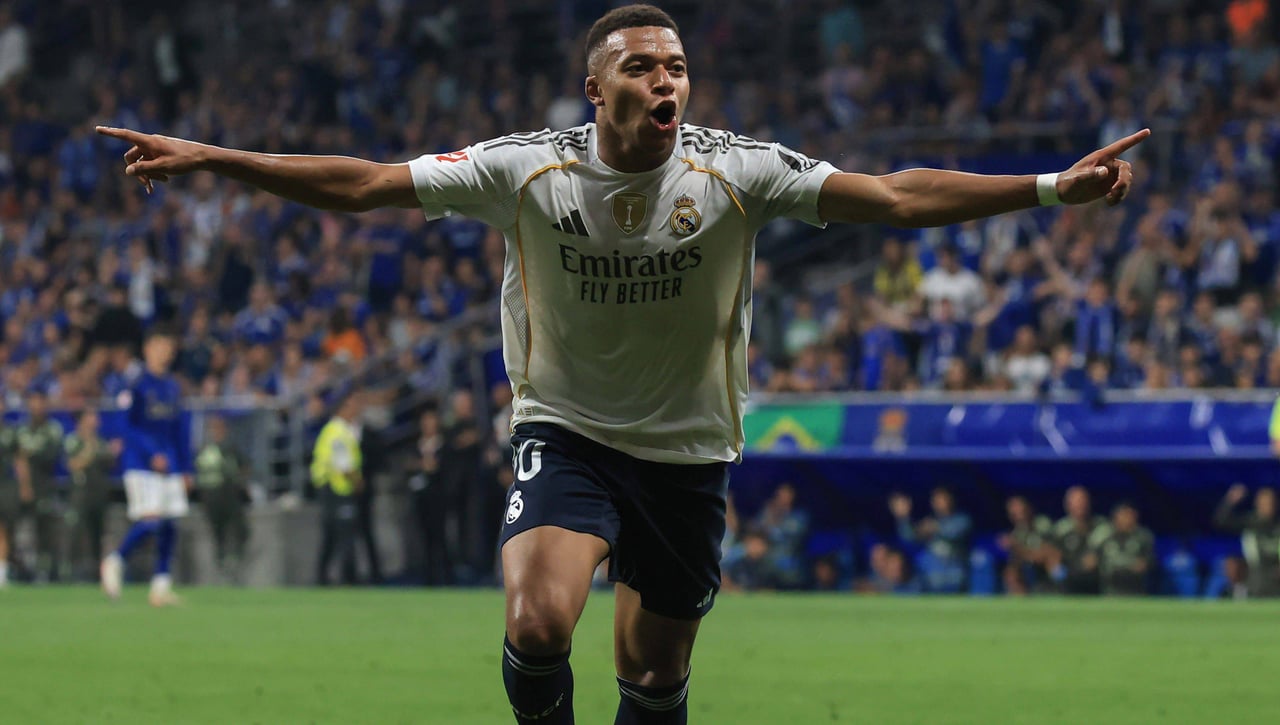 El Oviedo pide perdón a Mbappé