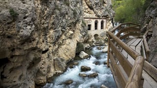 Andalucía tiene el sendero con aguas cristalinas más bonito de España