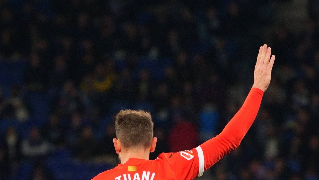 El Girona anuncia el fallecimiento del padre de Stuani