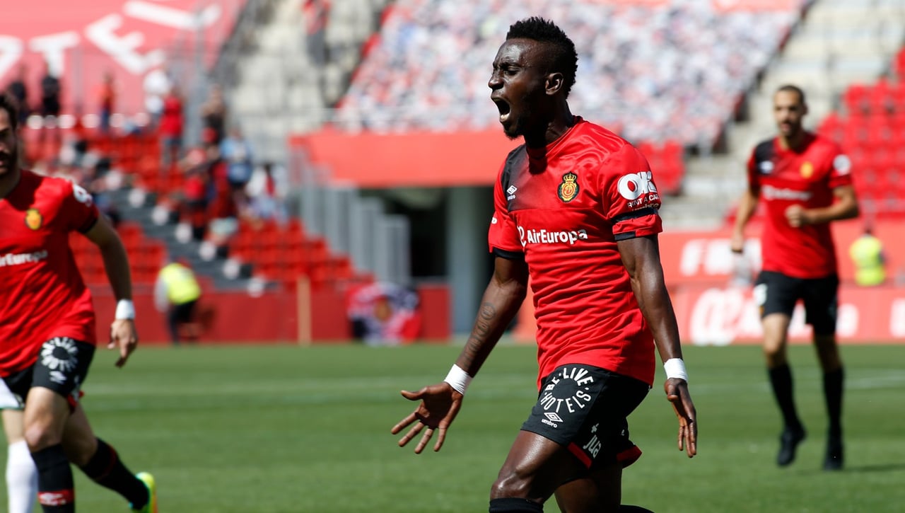 Mel tira la caña a un Primera y a un ex malaguista