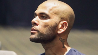 Se tomó una última copa, ignoró a la víctima, que lloraba... Así actuó Dani Alves, que hoy se juega su libertad