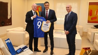 La FIFA y la UEFA toman cartas en el lío de la Federación Española 