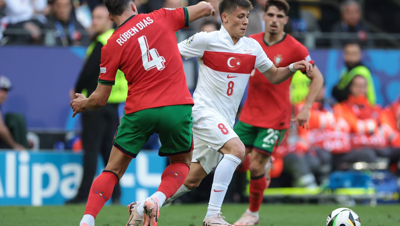 Ficha a Arda Güler para el Manchester United