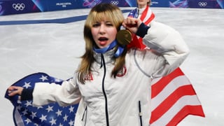 Breezy Johnson, Alysa Liu y otros atletas denuncian desperfectos en sus medallas olímpicas