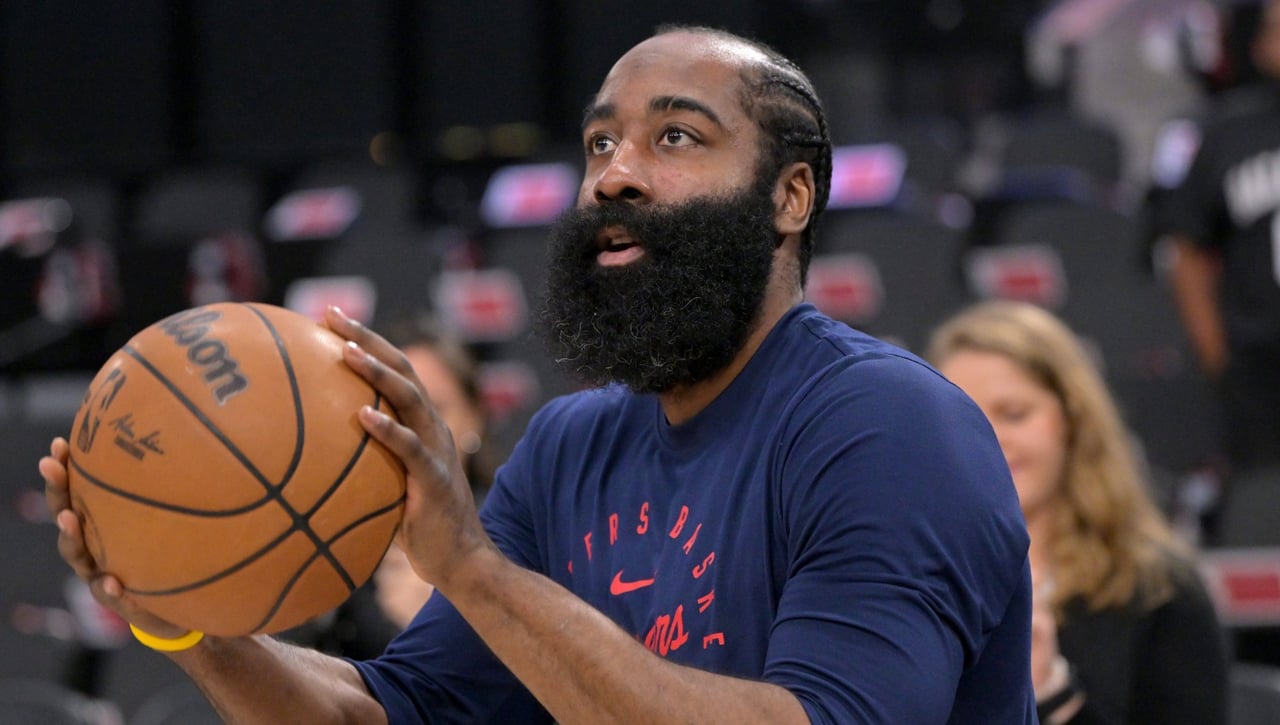 Los Clippers anuncian que mantendrán a James Harden en plantilla a toda costa