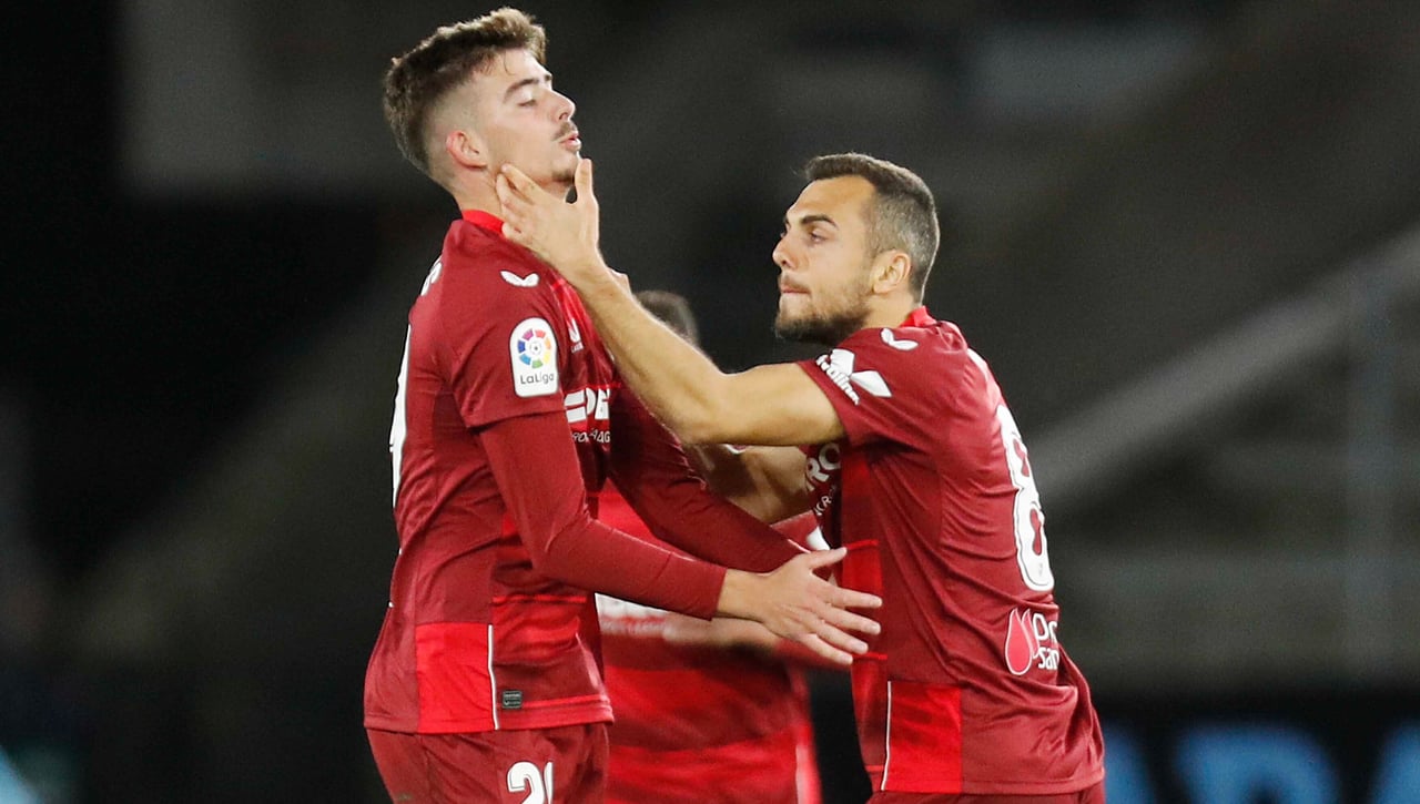 "El Sevilla hará dos fichajes en las próximas horas" y Kike Salas también podría salir 