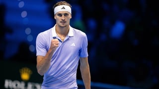 El renovado Zverev encuentra el camino en Roger Federer