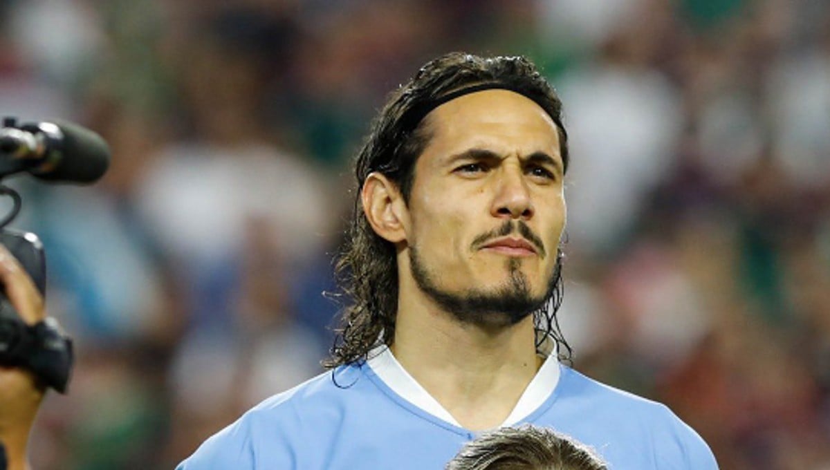 Berlusconi y el movimiento que acerca a Cavani