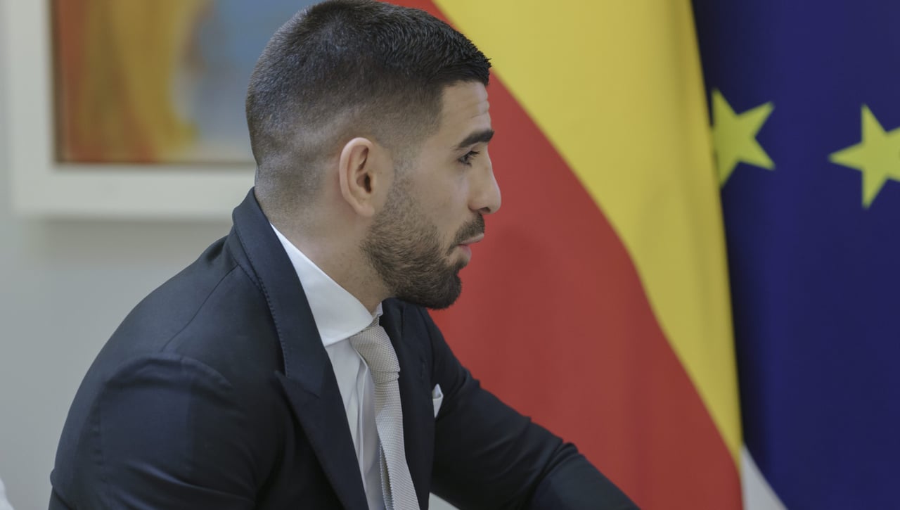 Topuria 'ficha' por el Levante