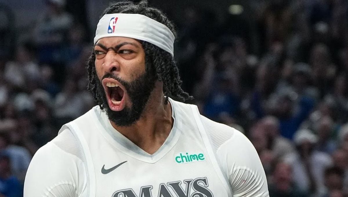 Anthony Davis explota