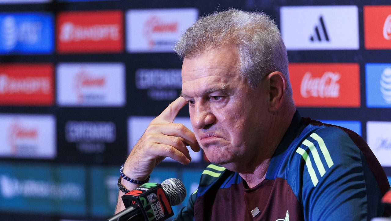 Brutal agresión a Javier Aguirre