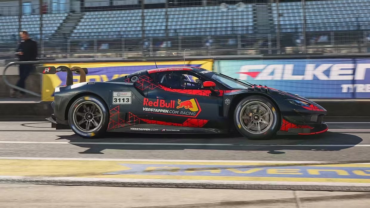 Max Verstappen apuesta por Ferrari