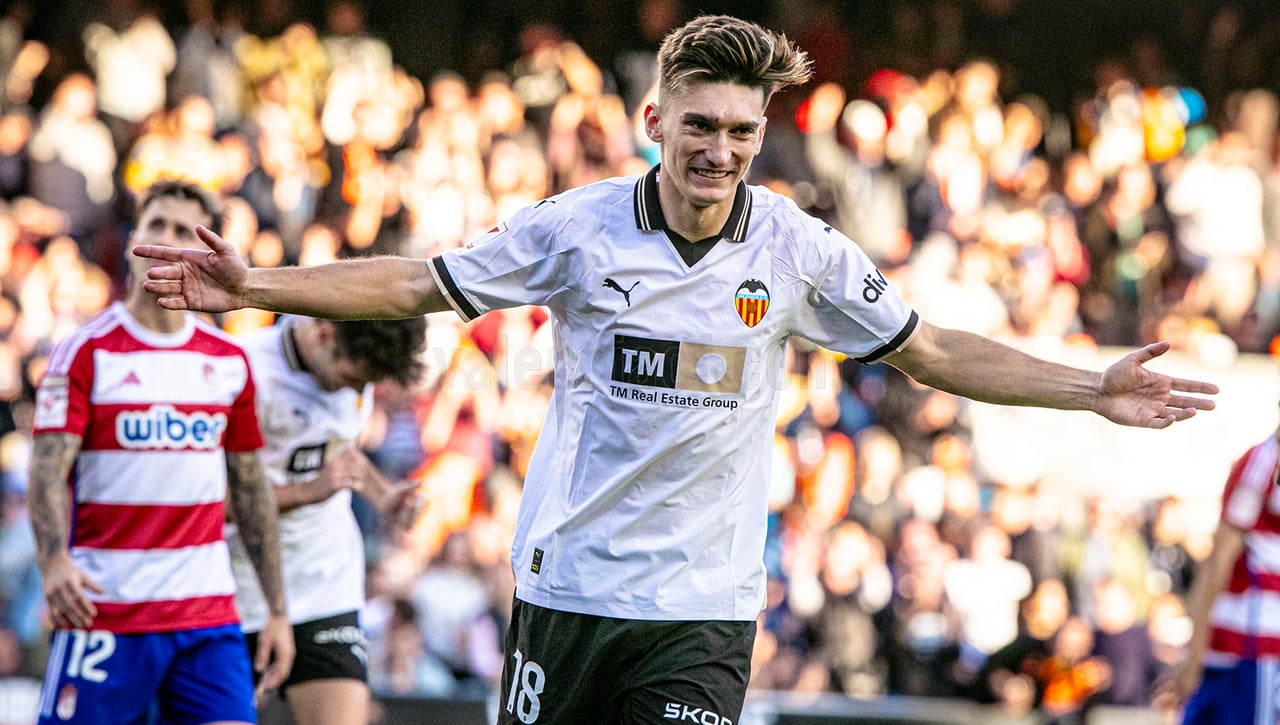 Valencia 1-0 Granada: polémico impulso che hacia Europa 