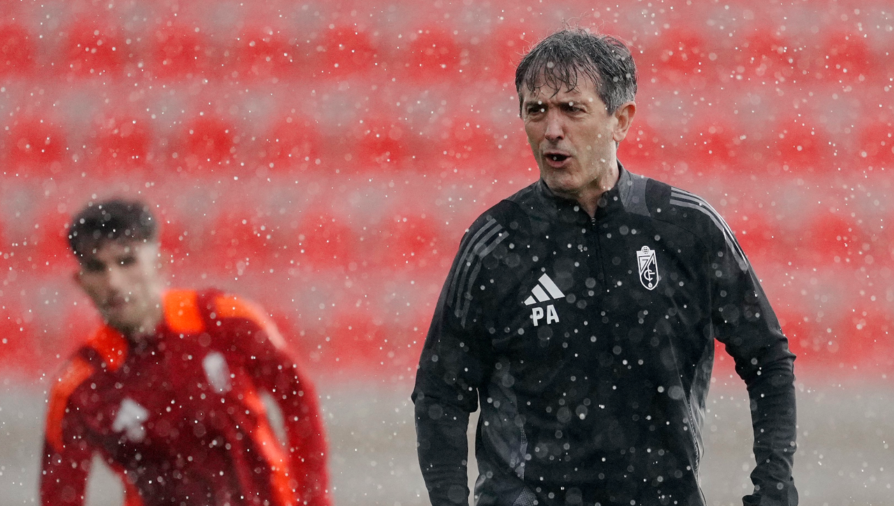Pacheta se encuentra con la lesión de Rubén Sánchez en el primer entrenamiento