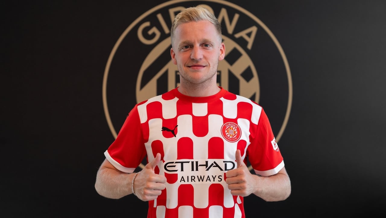 Van de Beek por Aleix García