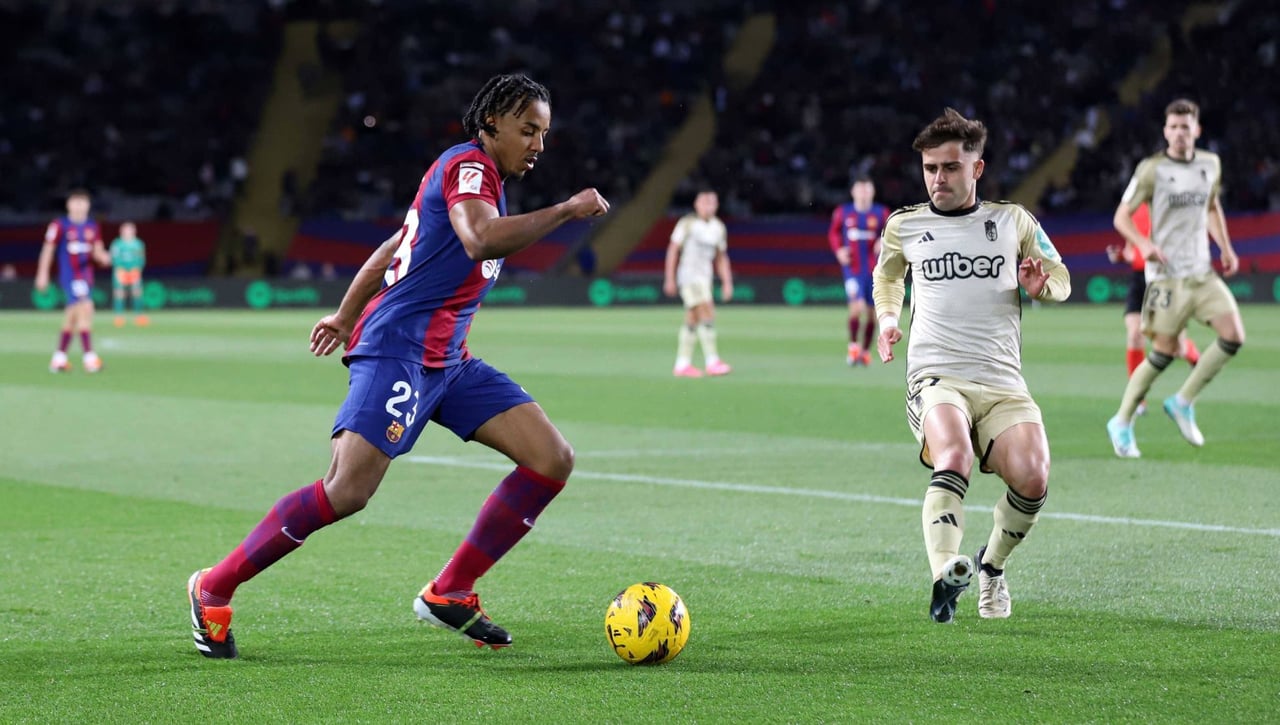 El PSG pregunta por Koundé y el Barcelona lo tendría claro