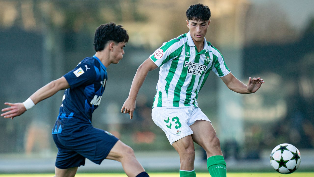 3-1: El Betis juvenil pudo sentenciar en la ida al Sassuolo y casi se mete en un lío