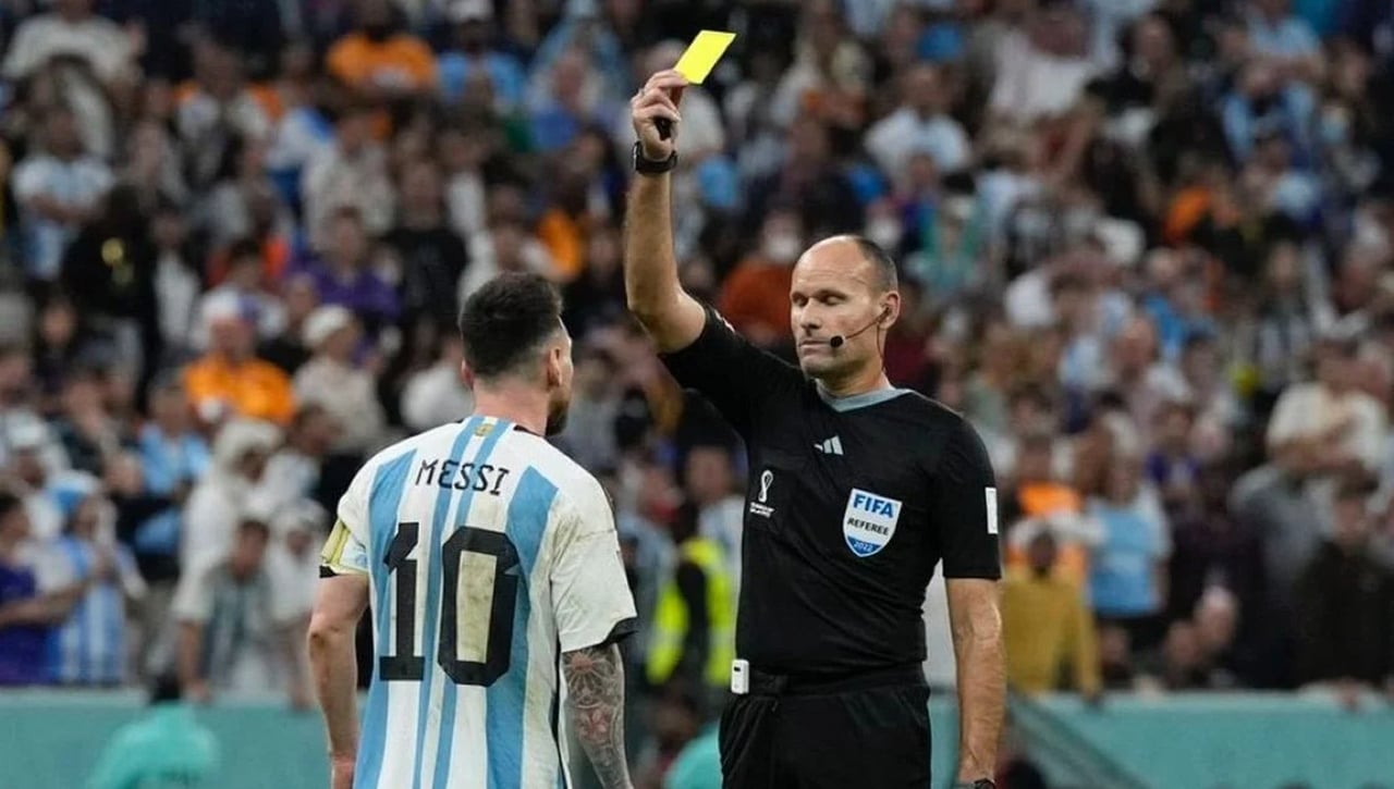 Messi se cepilla a Mateu Lahoz del Mundial de Qatar