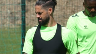 Isco ya toca balón