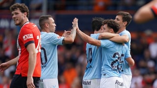 Luton 1-3 Celta: Iago Aspas enseña a Borja Iglesias el camino del gol 
