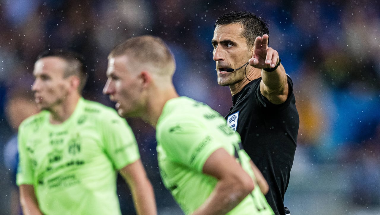 Un árbitro de mal recuerdo para la ida ante el Vitória