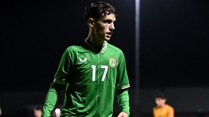 Despunta con Irlanda, pero la selección española no lo pierde de vista