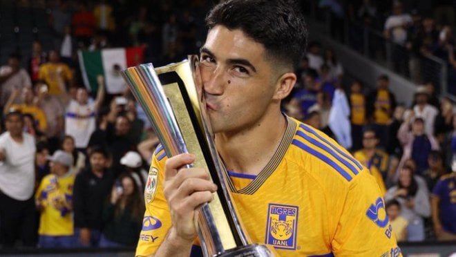 El Feyenoord ya se mueve: Assane Diao, atento