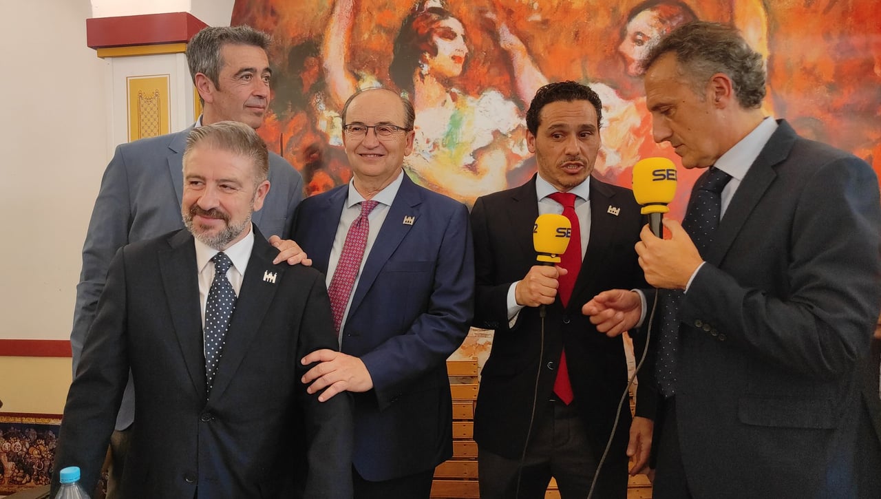 Defensa protocolaria y tibia a Quique, pero rotunda a Víctor Orta... con "tirito" a Monchi