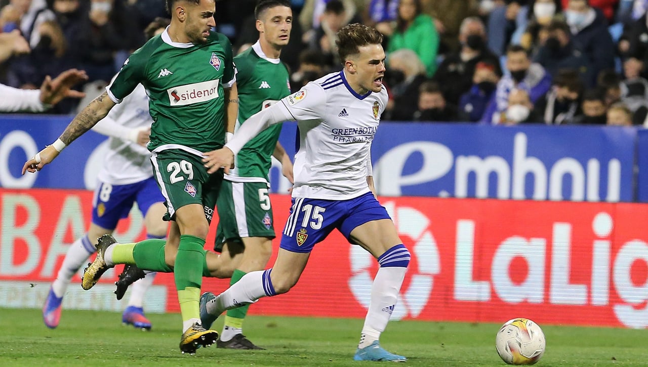 Empieza el baile de nombres para el lateral izquierdo del Betis con Pep Chavarría