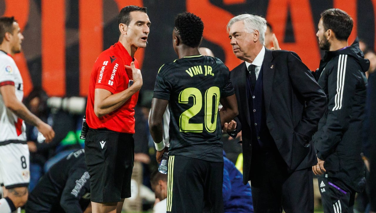 Carlo Ancelotti, el entrenador más alterado en la reunión con los árbitros