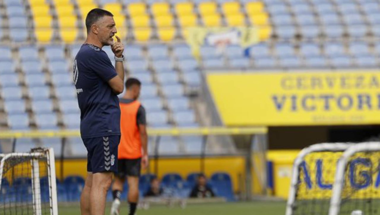 Cerrojazo de García Pimienta al asunto de Jonathan Viera