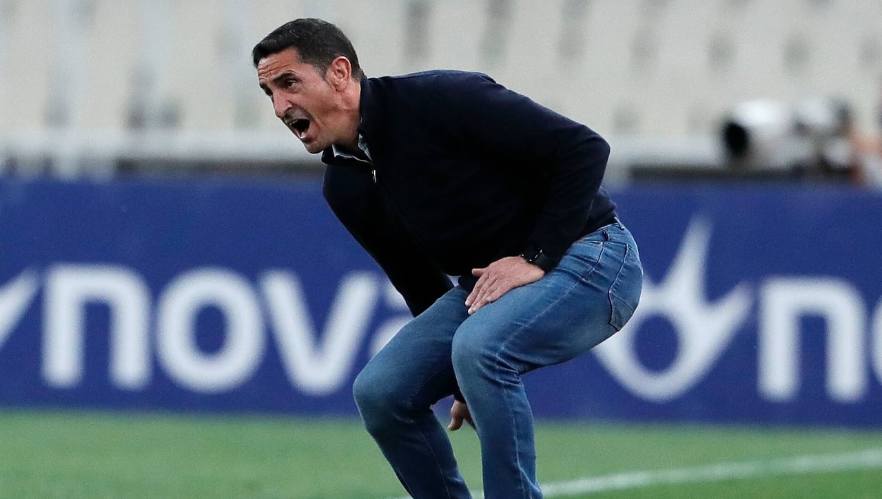 Cerro Porteño aprieta para convencer a Manolo Jiménez y la negociación entra en su recta final