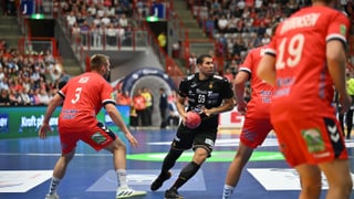 Los Hispanos se meten en un lío antes de París