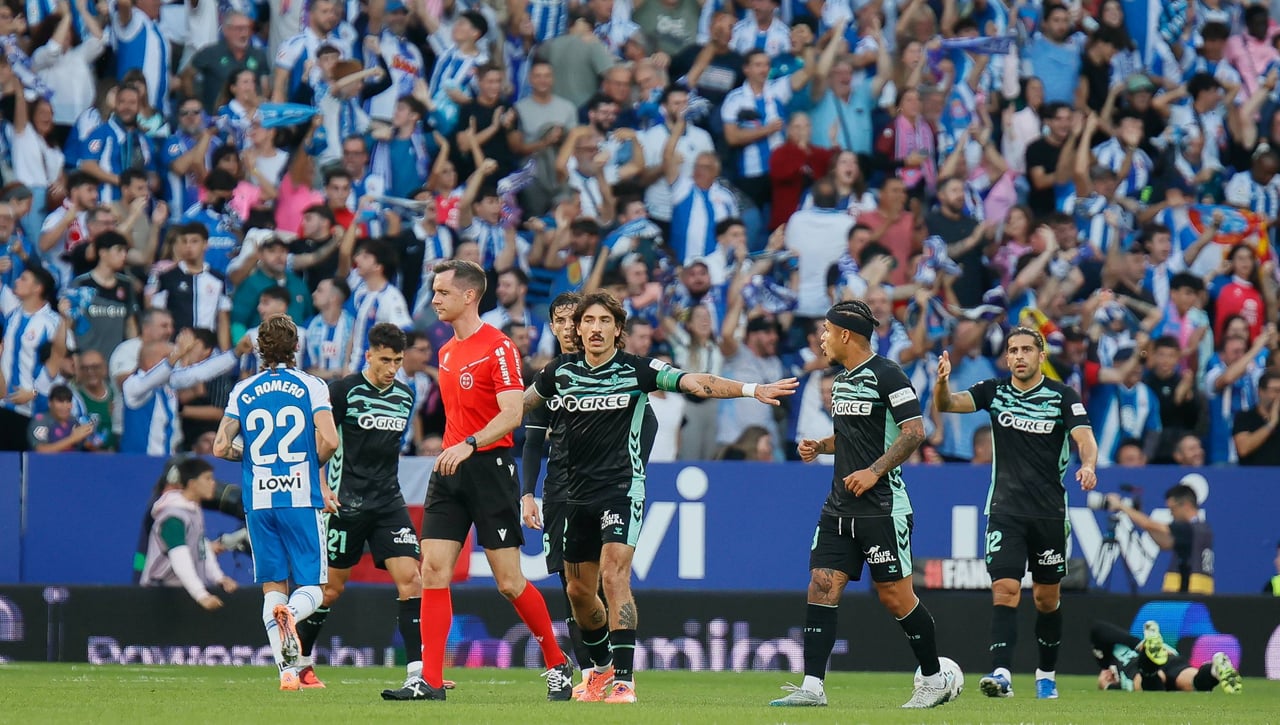 El acta de Galech Apezteguía añade varias amarillas más y una amenaza seria