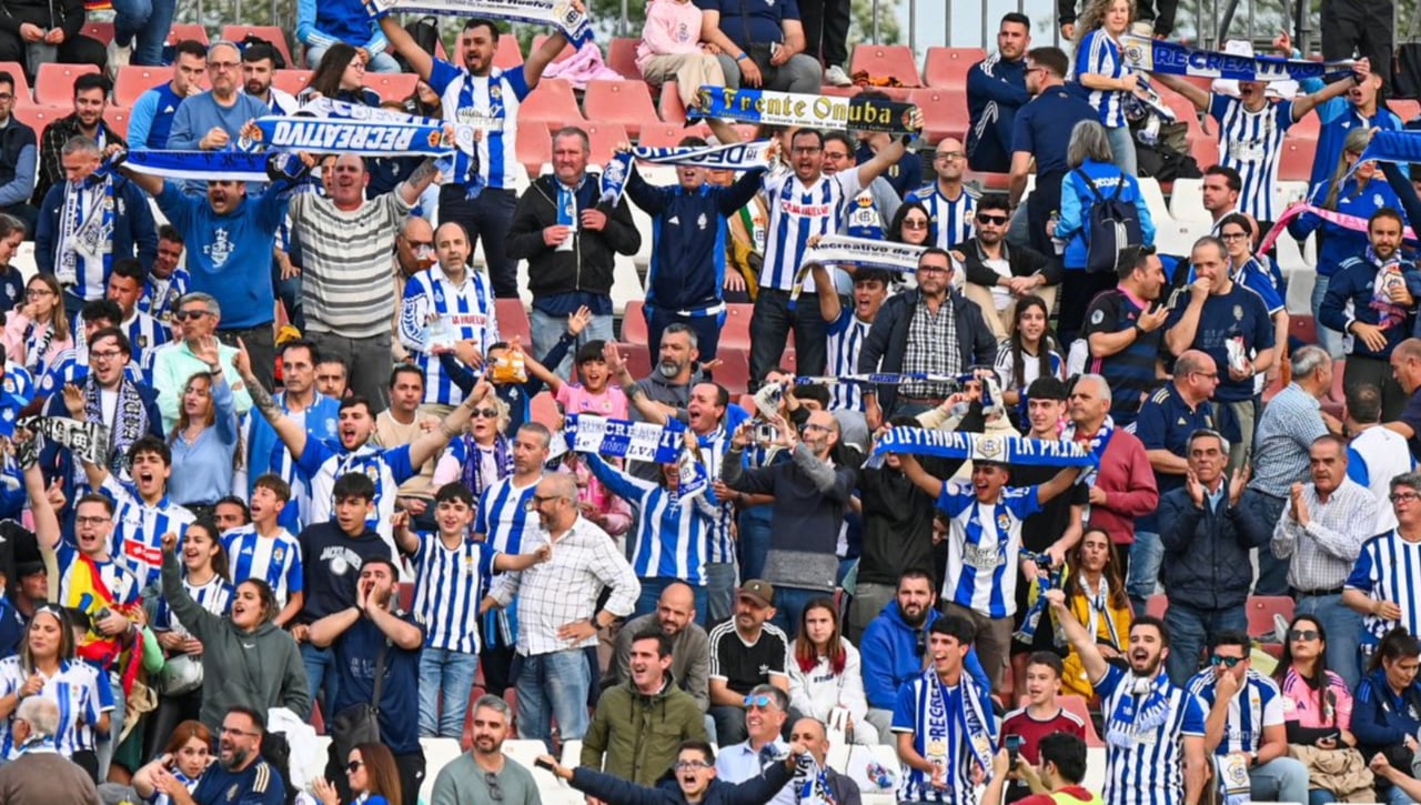 Lo que no se vio del Sevilla Atlético-Recreativo: insultos, provocaciones, tangana final y dos expulsados