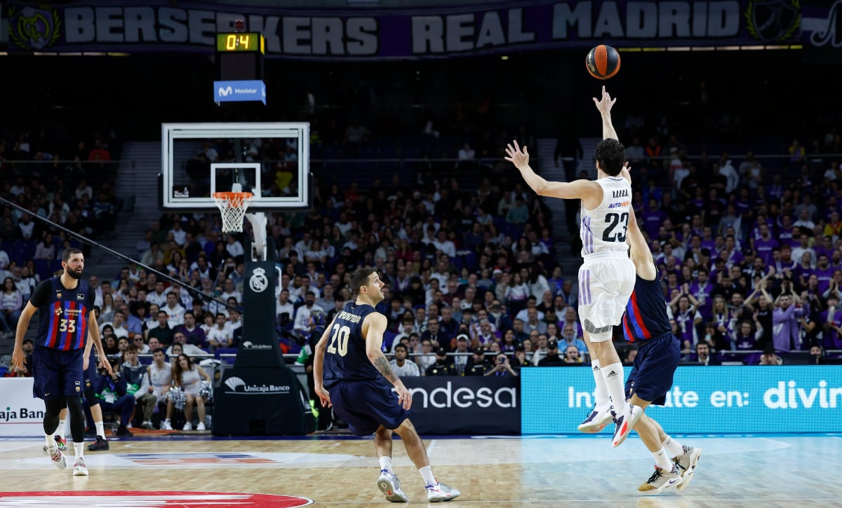 78-87: un Barça comandado por Higgins amarga el Año Nuevo al Madrid