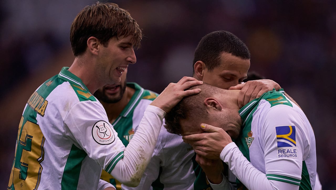 Loren se emociona: "Meter un gol con esta camiseta es lo más grande"