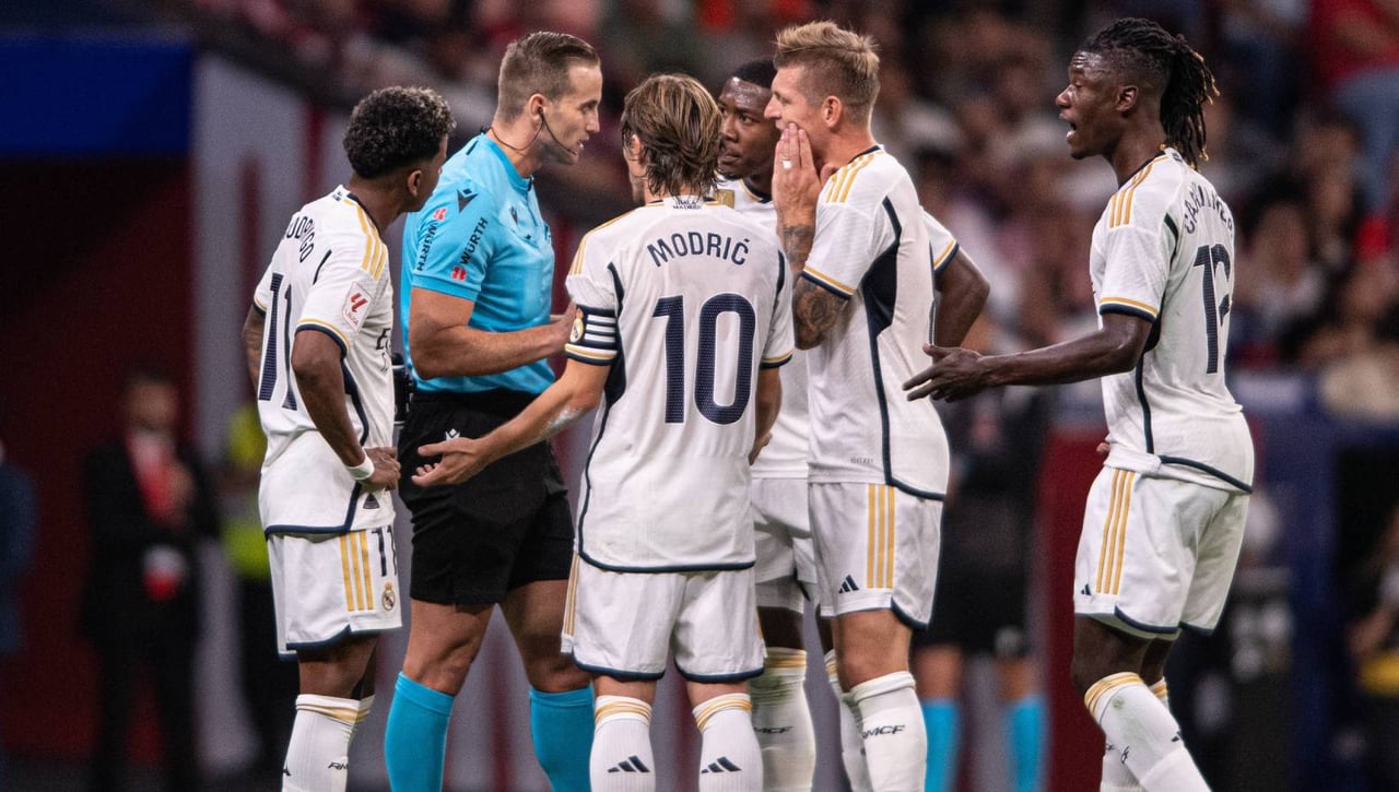 Polémica con los árbitros de la Supercopa de España: Osasuna, Atlético, Real Madrid y Barcelona