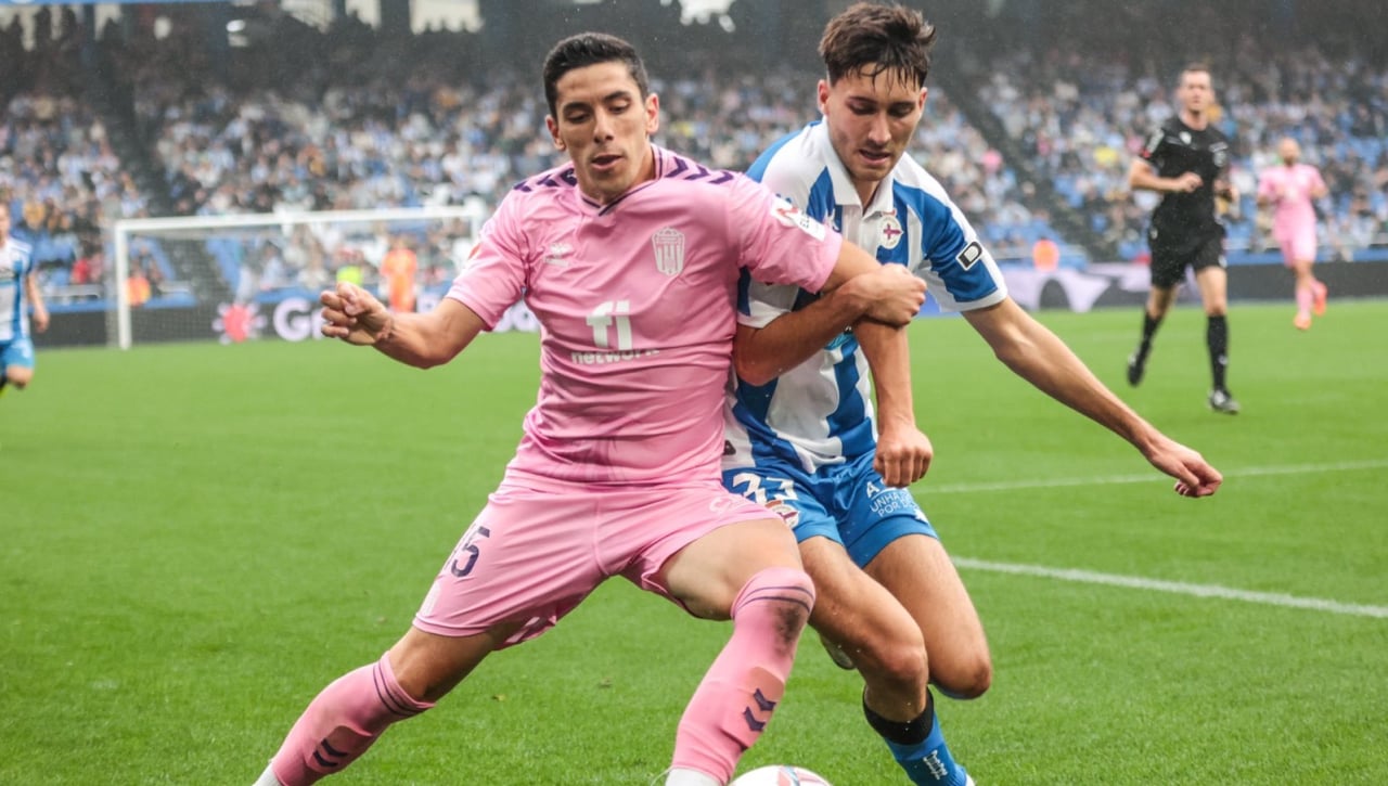 Locura en Segunda, con el Eldense acusando al Deportivo del robo de joyas y dinero en Riazor